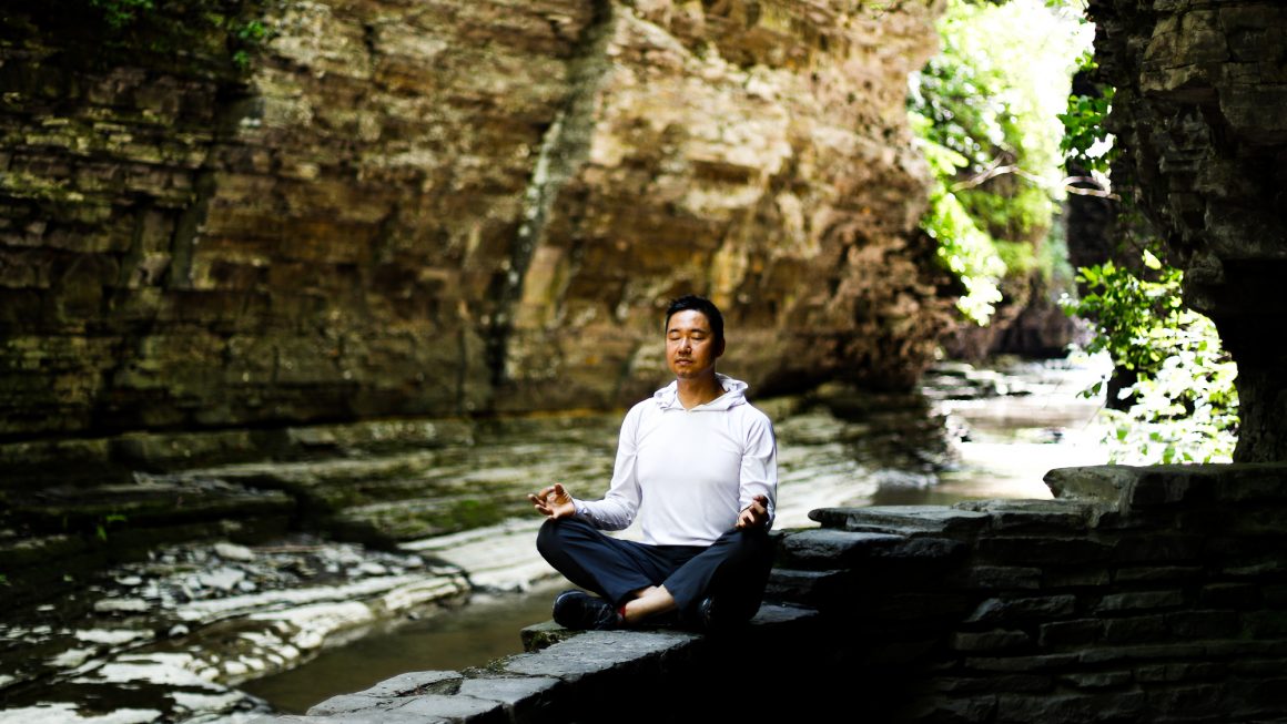 what is meditating | asanacara meditation